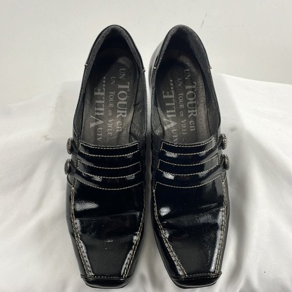 Un Tour en Ville Black Patent Leather Slip-On Flats - Picture 2 of 10